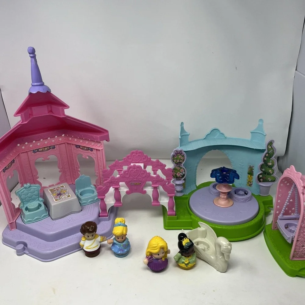 Fisher Price Little People Disney Princess Garden Tea Party Playset 4 Figures